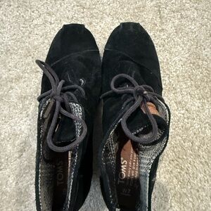 Toms Black Suede wedge boots
